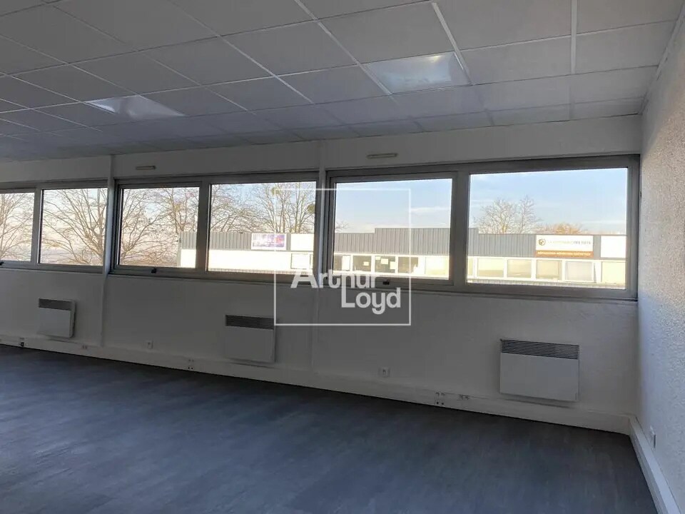 Local d’activités dans Chilly-Mazarin à louer Photo intérieure– Image 1 sur 3