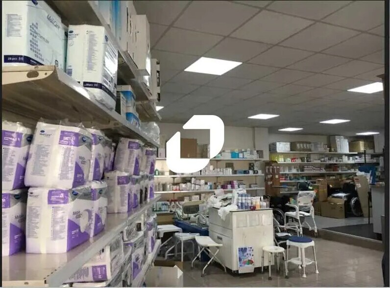 Local commercial dans Clamart à louer - Photo de l’immeuble – Image 2 sur 5