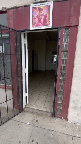 213-217 W 21st St, Long Beach, CA à louer - Vidéo sur l’annonce professionnelle – Image 2 sur 5