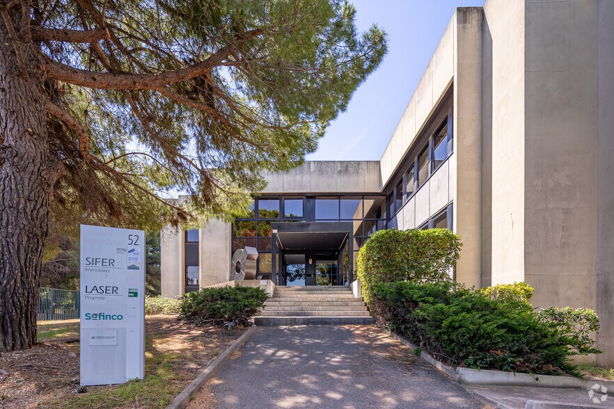52 Avenue De Hambourg, Marseille à louer - Photo de l’immeuble – Image 3 sur 4