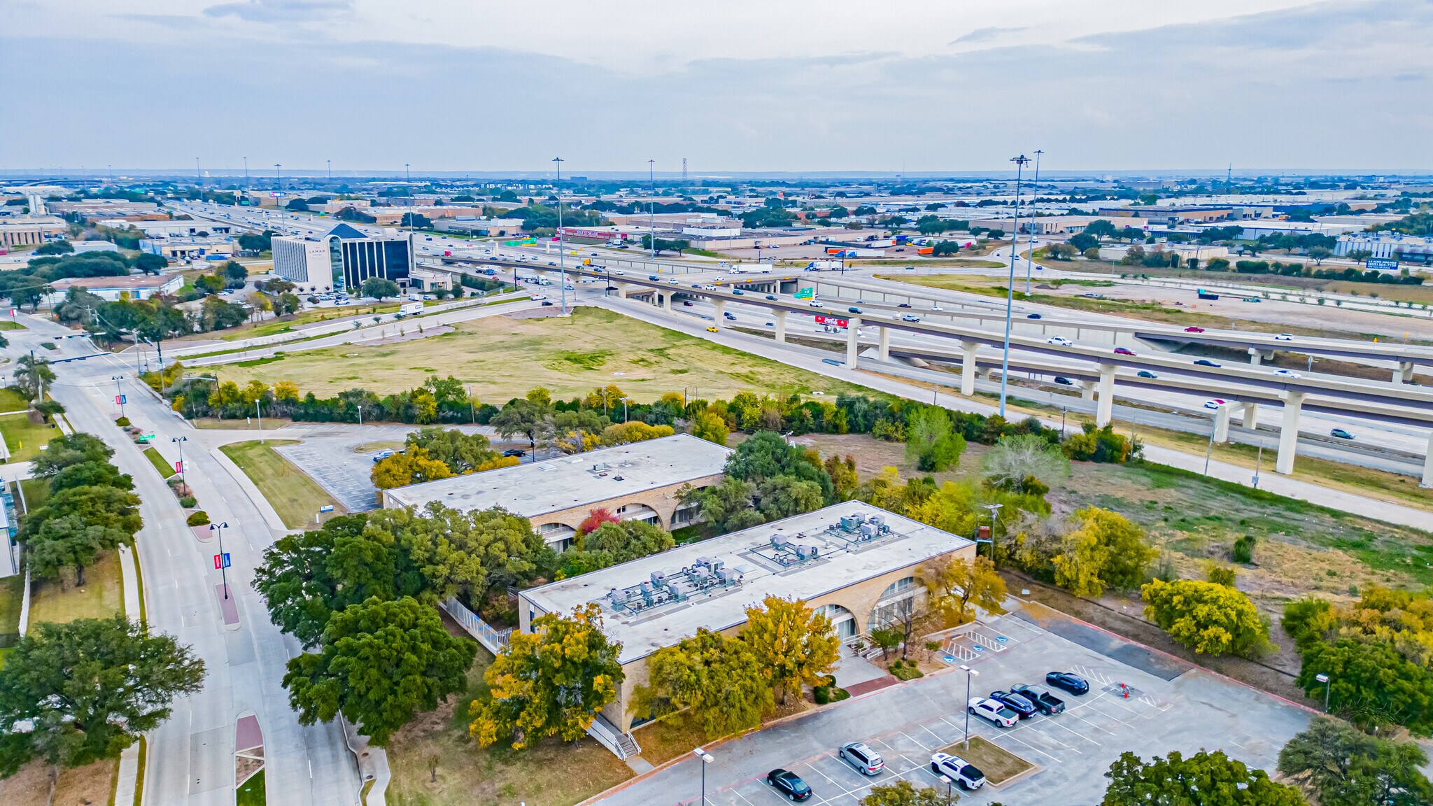 2670 E Lamar Blvd, Arlington, TX à vendre Photo principale– Image 1 sur 35
