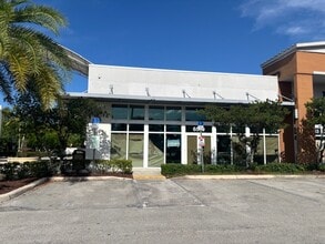 6510-6596 N University Dr, Tamarac, FL à louer Photo intérieure– Image 2 sur 17