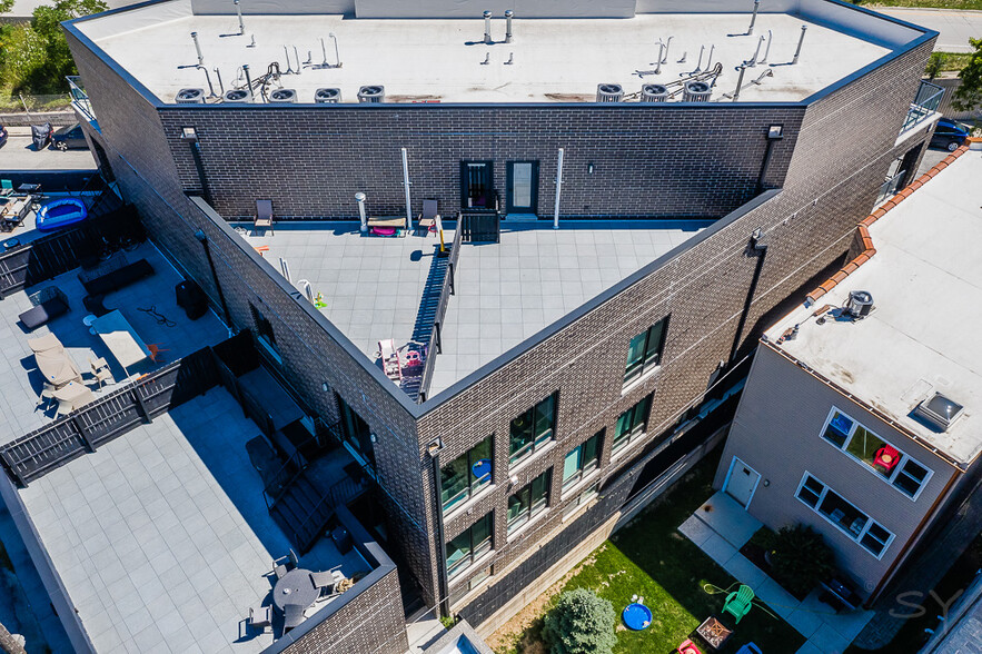 2034 N Avondale, Chicago, IL à vendre - Photo de l’immeuble – Image 3 sur 91