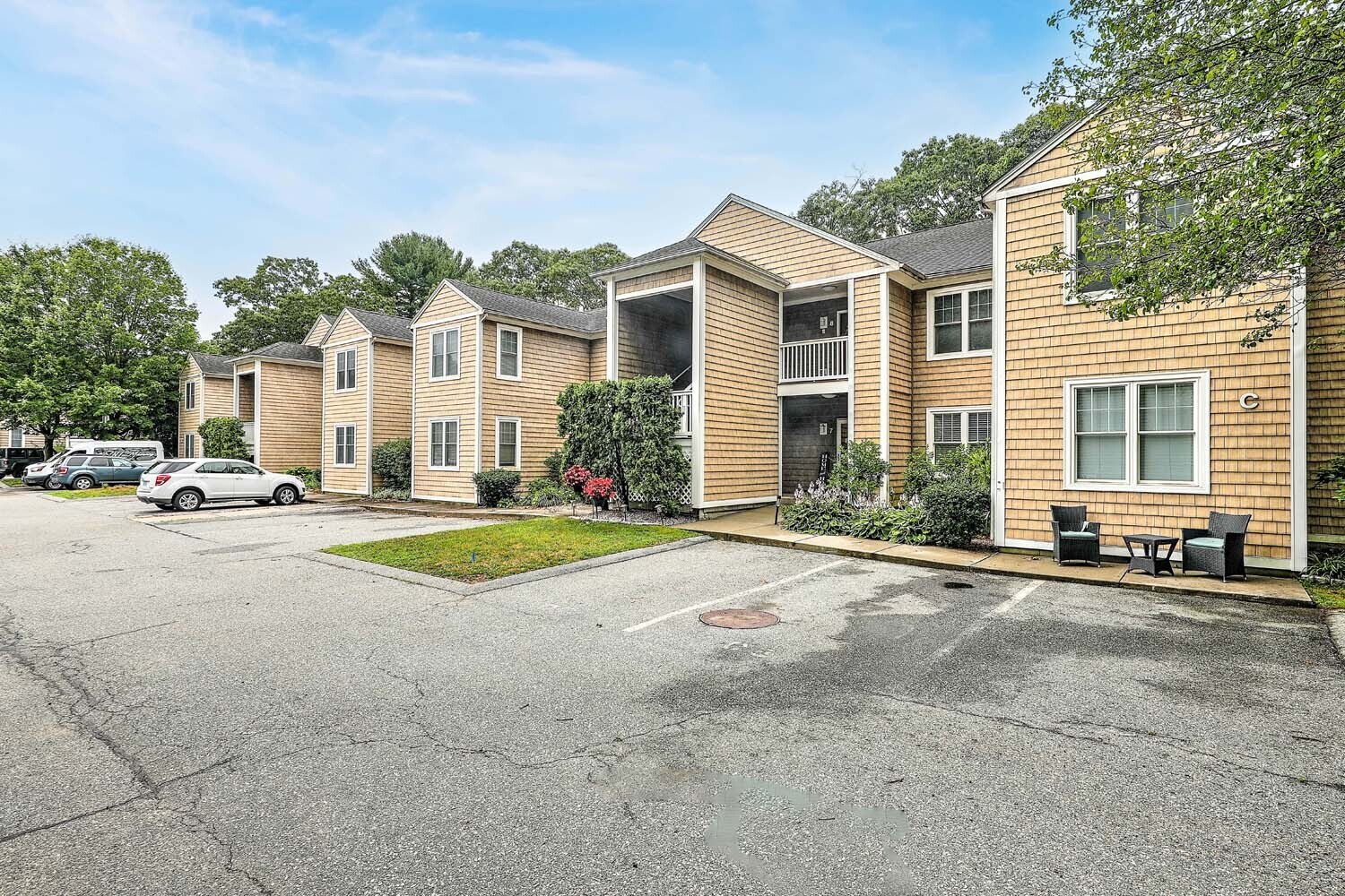 70 Turner St, Warwick, RI à vendre Photo de l’immeuble– Image 1 sur 4