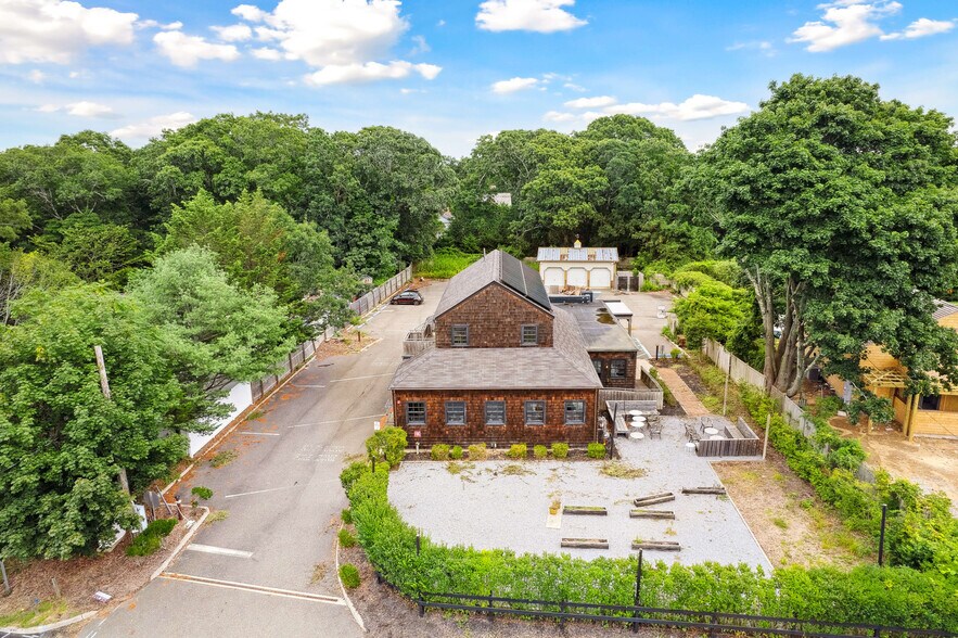 203 Bridgehampton Tpke, Bridgehampton, NY à louer - Photo de l’immeuble – Image 1 sur 18