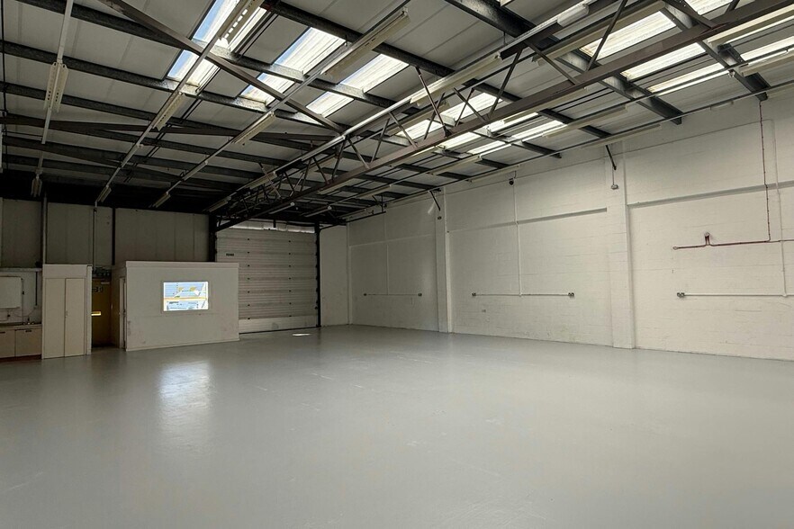 Kembrey Park, Swindon à louer - Photo de l’immeuble – Image 2 sur 3