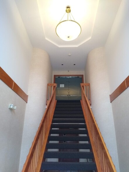 805 Hillsdowne Rd, Westerville, OH à louer - Hall d’entrée – Image 3 sur 18