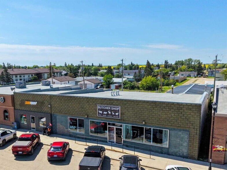17 Main St Sw, Falher, AB à vendre - Photo principale – Image 1 sur 5