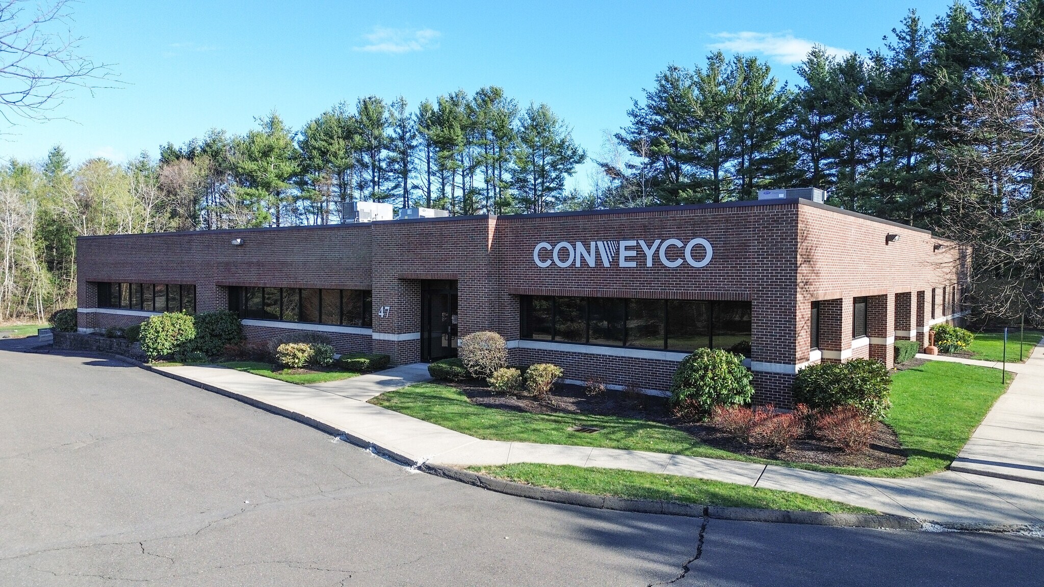 47 Commerce Dr, Bristol, CT à vendre Photo principale– Image 1 sur 20