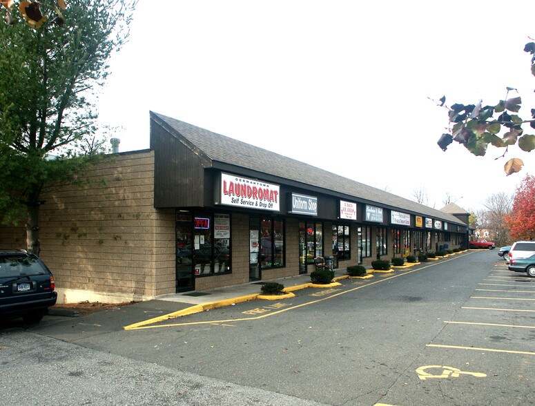 30 Germantown Rd, Danbury, CT à louer - Photo de l’immeuble – Image 2 sur 7