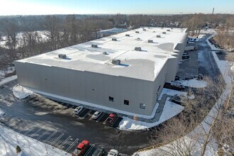 300 Sub Way, Milford, CT - Vue aérienne  vue de carte