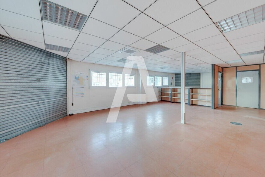 130 Rue Marcel Hartmann, Ivry-sur-Seine à louer - Photo intérieure – Image 2 sur 5