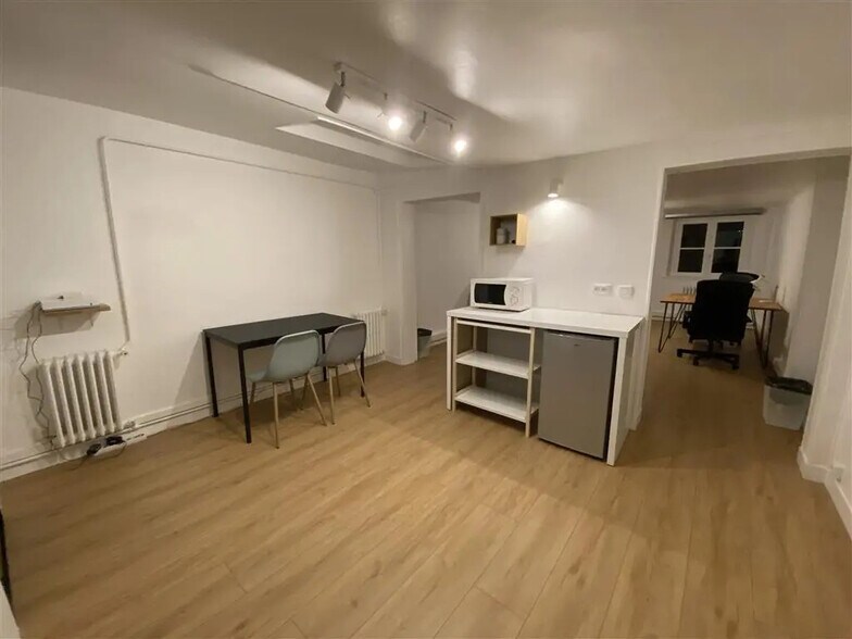 Bureau dans Paris à louer - Photo de l’immeuble – Image 2 sur 8
