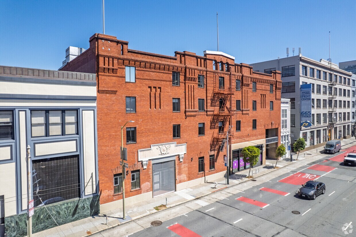 625 3rd St, San Francisco, CA à louer Photo intérieure– Image 1 sur 5