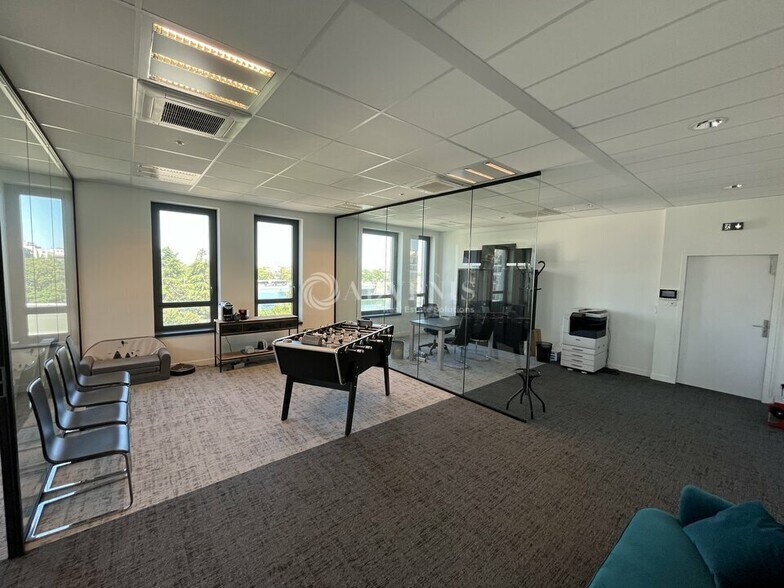 Bureau dans Choisy-le-Roi à vendre - Photo intérieure – Image 3 sur 8