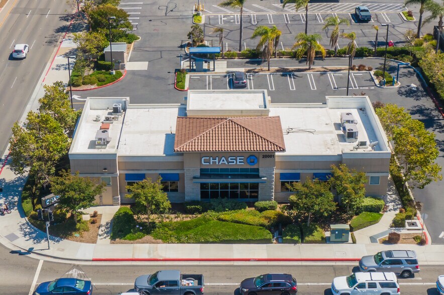 20001 Brookhurst St, Huntington Beach, CA à vendre - Photo de l’immeuble – Image 1 sur 20