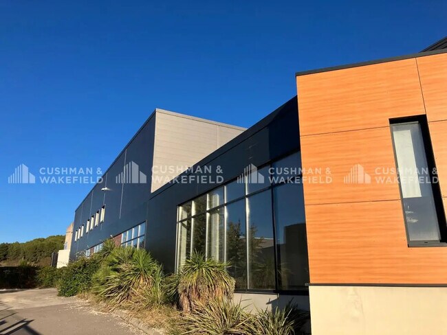 Plus de détails pour 105 Rue Francois Hennebique, Aix-en-Provence - Local d'activités à louer