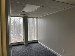 1101 N Kings Hwy, Cherry Hill, NJ à louer Photo intérieure– Image 1 sur 5