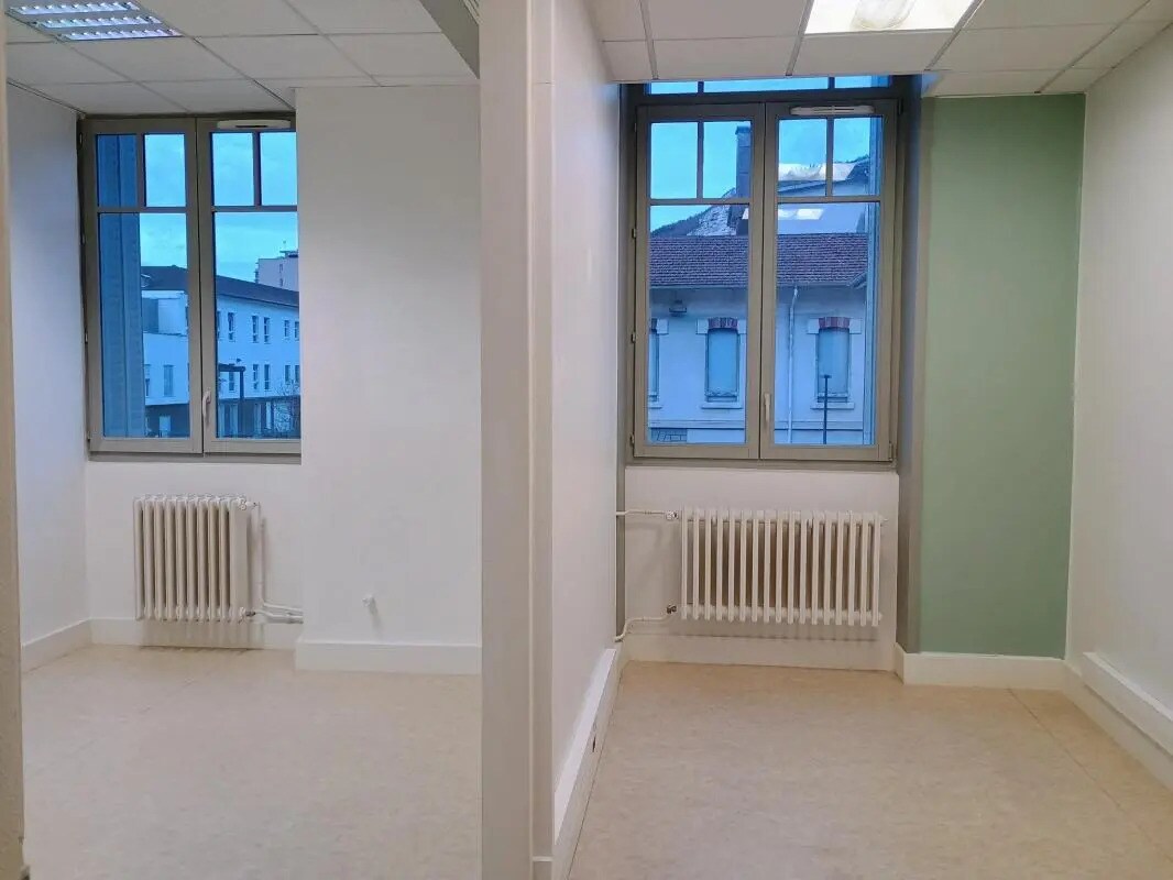 50 Rue Paul Painlevé, Nantua à louer Photo intérieure– Image 1 sur 9