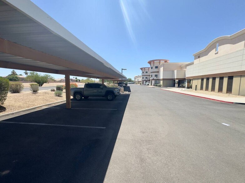 1501 E Baseline Rd, Gilbert, AZ à louer - Photo de l’immeuble – Image 3 sur 8