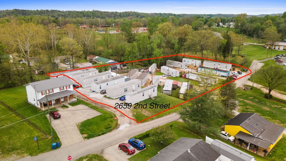 2659 2nd St, Hurricane, WV à vendre - Photo principale – Image 1 sur 22