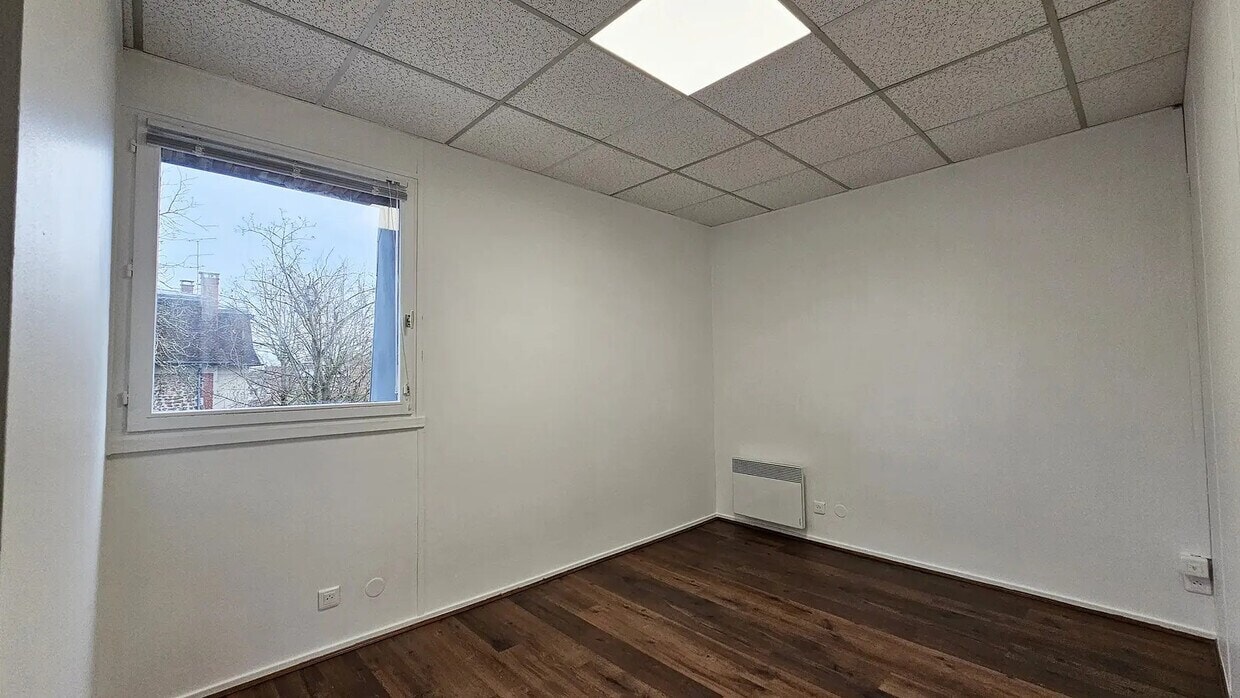 10 Avenue Du Général De Gaulle, Pontault-Combault à louer Photo intérieure– Image 1 sur 11