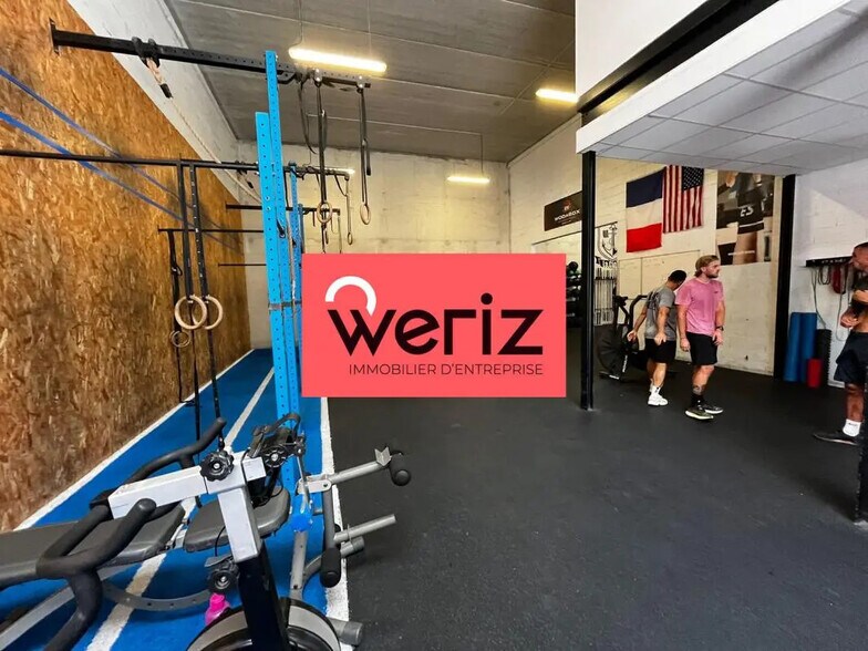 Industriel/Logistique dans La Ciotat à louer - Photo de l’immeuble – Image 2 sur 7