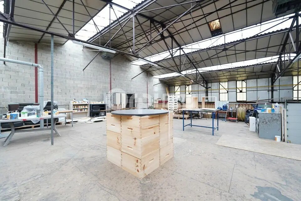 Local d’activités dans Villefranche-sur-Saône à louer Photo intérieure– Image 1 sur 4