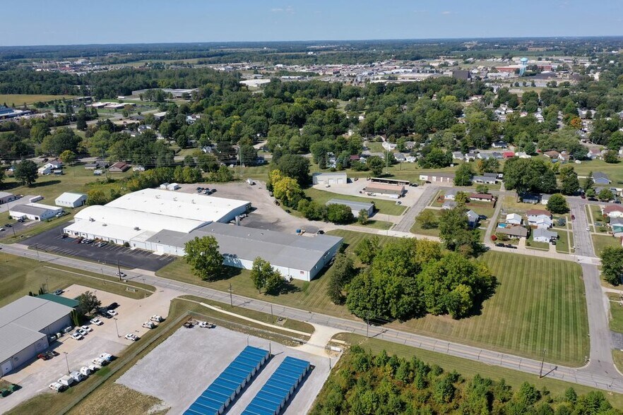 1000 Auburn Dr, Auburn, IN à vendre - Photo de l’immeuble – Image 3 sur 18