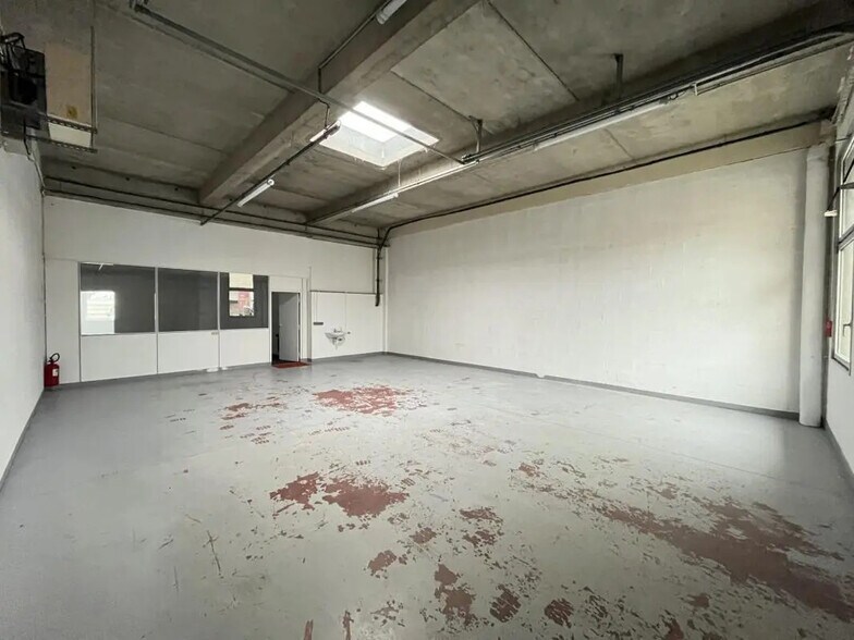30 Rue Panicale, La Verrière à louer - Photo de l’immeuble – Image 1 sur 21