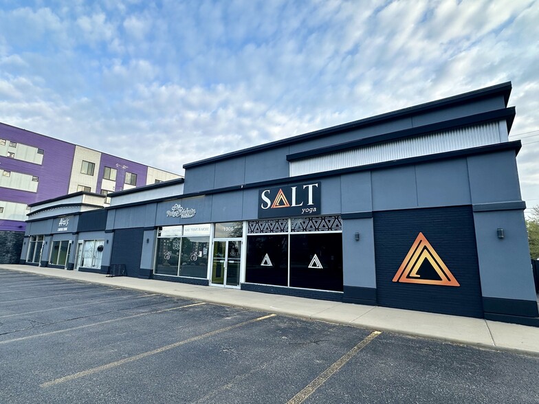 1306-1312 Michigan Ave, East Lansing, MI à louer - Photo de l’immeuble – Image 1 sur 3