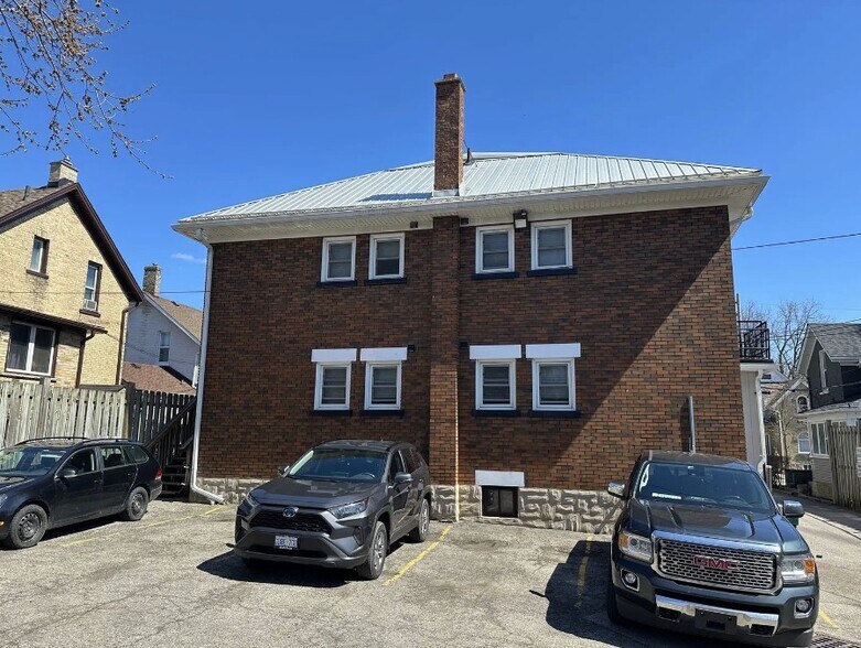 58 Madison Av N, Kitchener, ON à vendre - Photo de l’immeuble – Image 3 sur 4