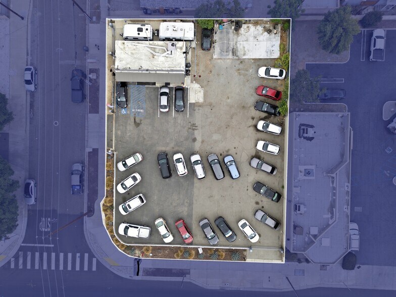 230 W Florida Ave, Hemet, CA à vendre - Photo de l’immeuble – Image 1 sur 2