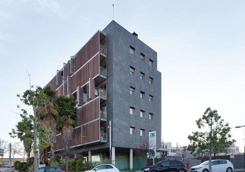 Ronda Jean Monnet, 248, Sabadell, Barcelona à louer - Photo de l’immeuble – Image 3 sur 8