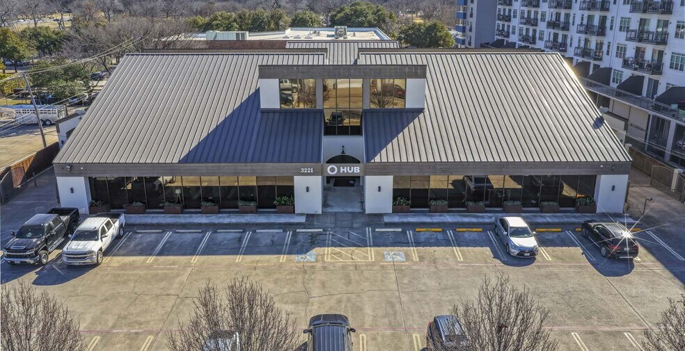 3221 Collinsworth St, Fort Worth, TX à louer - Photo de l’immeuble – Image 1 sur 1