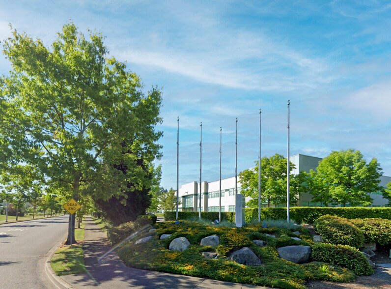 2660 NE Willamette Dr NE, Lacey, WA à louer - Photo principale – Image 1 sur 10