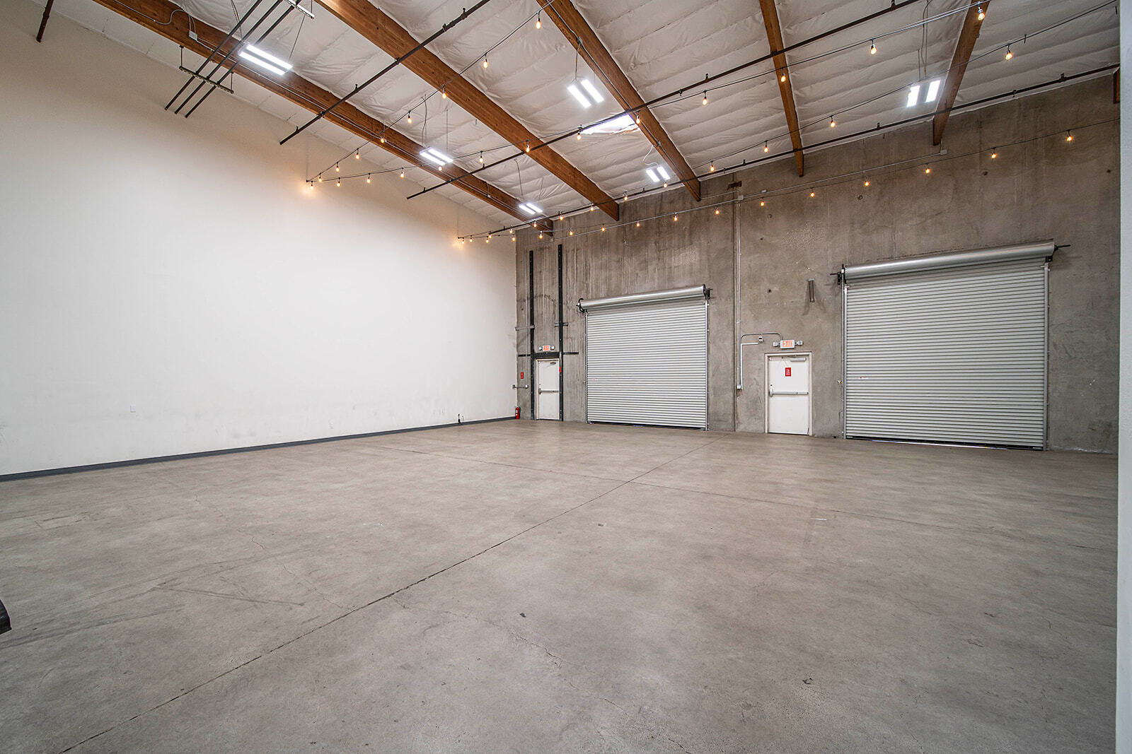 2461-2495 E Orangethorpe Ave, Fullerton, CA à louer Photo de l’immeuble– Image 1 sur 7