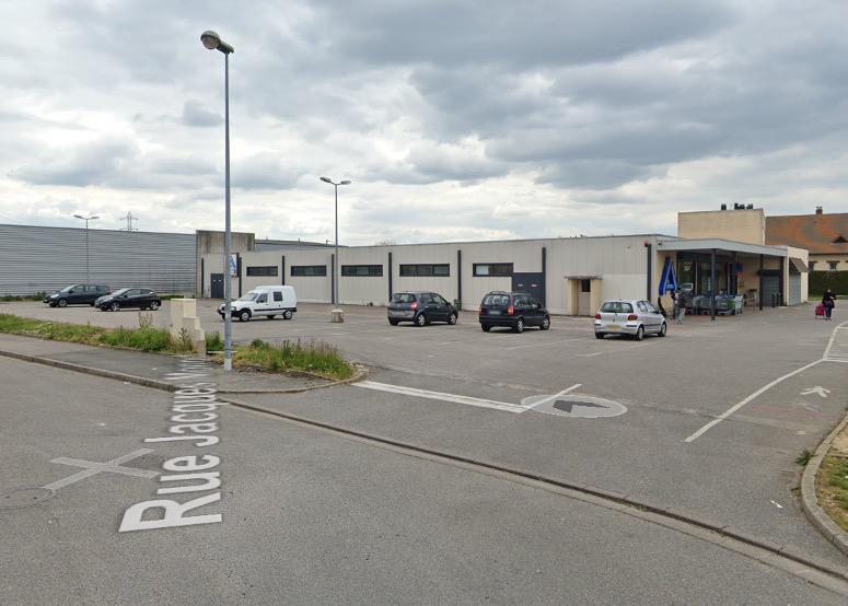 Industriel/Logistique dans Évreux à louer - Photo de l’immeuble – Image 2 sur 3