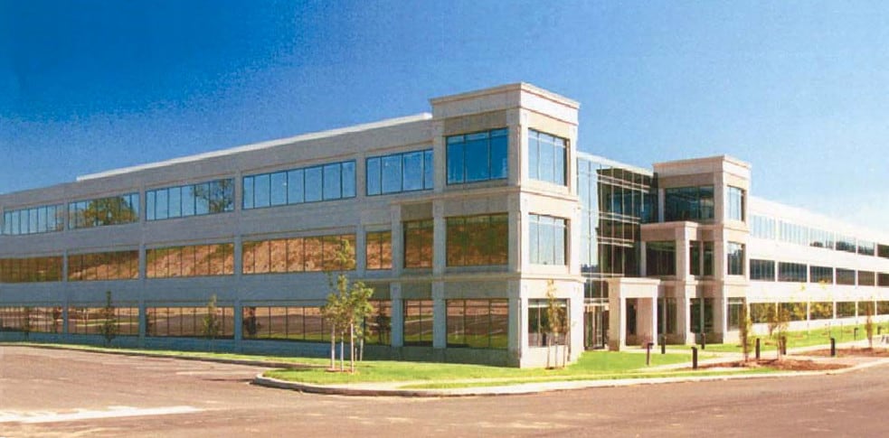 1000 GSK Dr, Coraopolis, PA à louer - Photo de l’immeuble – Image 2 sur 31