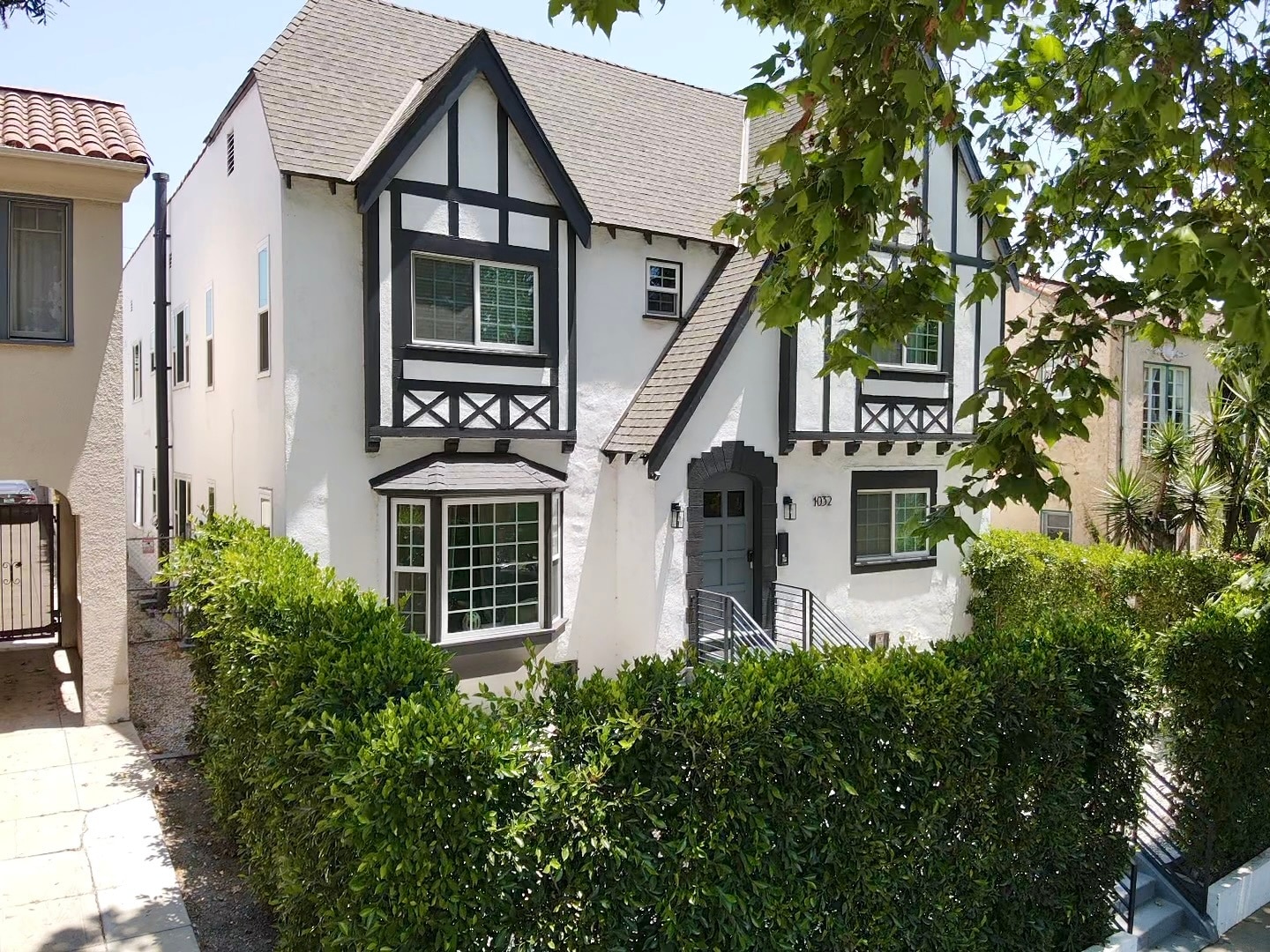 1032 S Orange Dr, Los Angeles, CA à vendre Photo principale– Image 1 sur 18