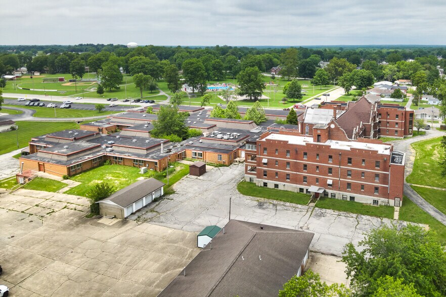 1616 Cedar St, Lawrenceville, IL à vendre - Photo de l’immeuble – Image 3 sur 47