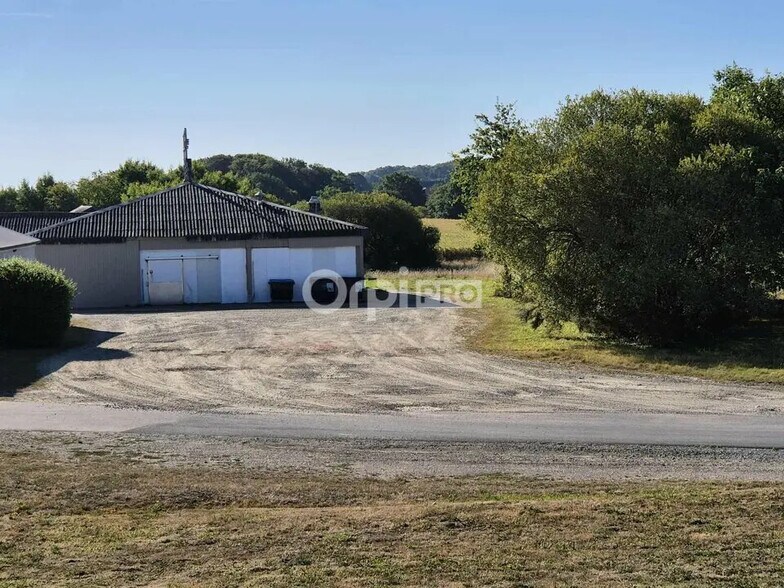 Local d'activités dans Rédené à vendre - Photo de l’immeuble – Image 3 sur 4