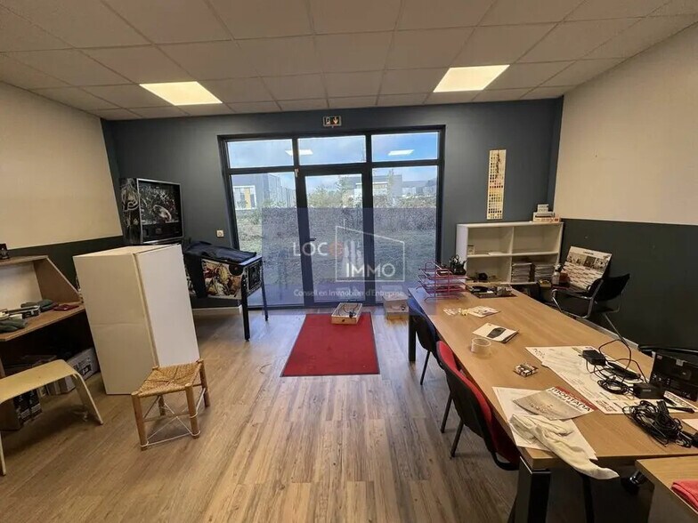 Local d’activités dans Mérignac à louer - Photo intérieure – Image 2 sur 5