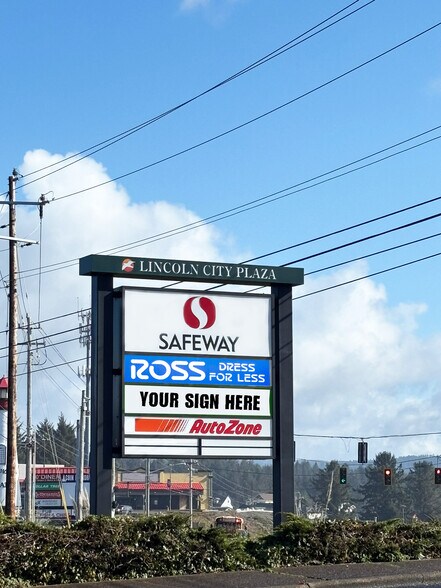 4041-4101 NW Logan Rd, Lincoln City, OR à louer - Photo de l’immeuble – Image 2 sur 3