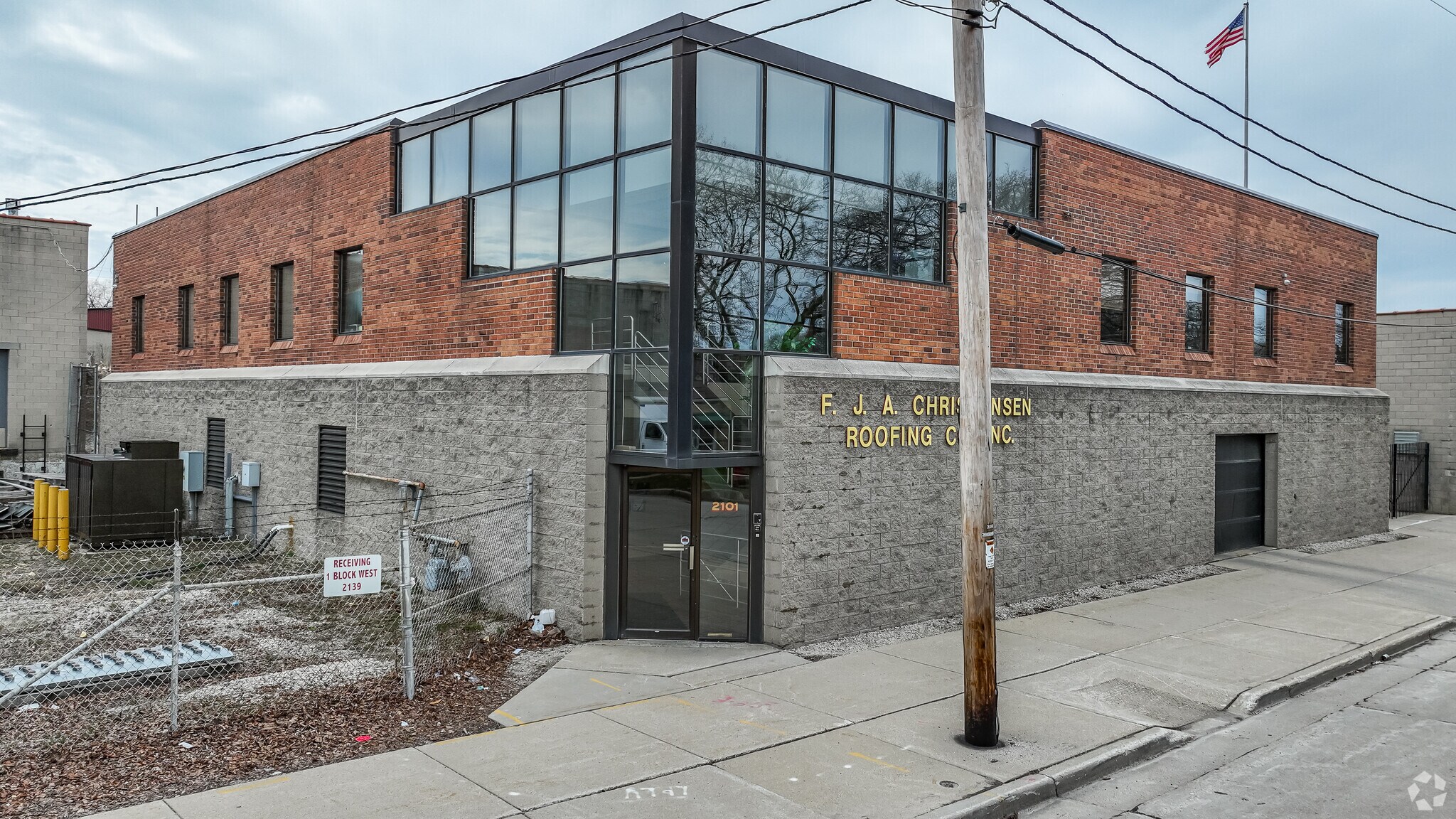 2101 W Purdue St, Milwaukee, WI à vendre Photo principale– Image 1 sur 20