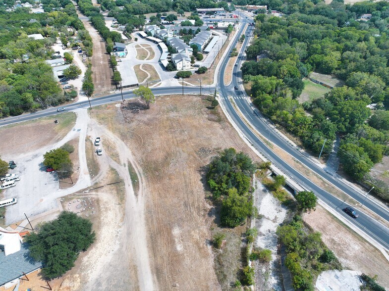 7804 Cooper Ln, Austin, TX à vendre - Photo de l’immeuble – Image 3 sur 7