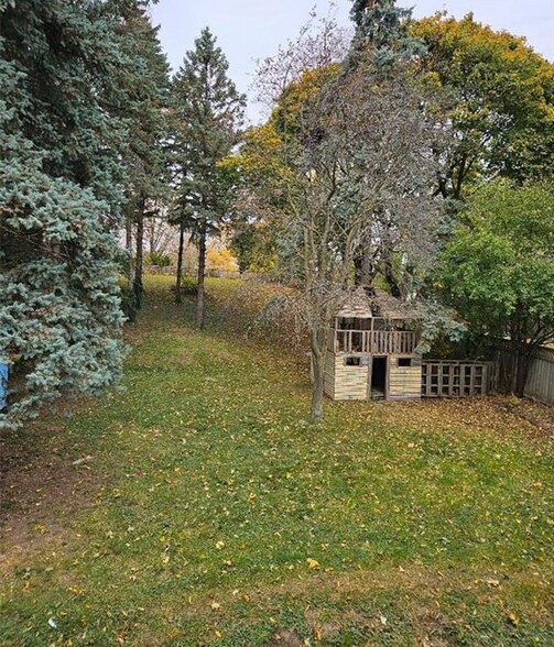 1154 Queens Blvd, Kitchener, ON à vendre - Photo de l’immeuble – Image 2 sur 7