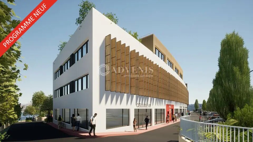 Local commercial dans à vendre - Photo de l’immeuble – Image 3 sur 7