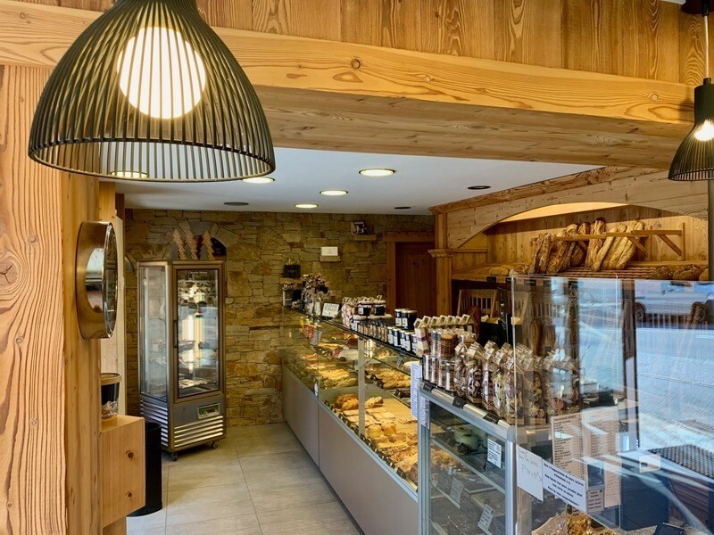 Local commercial dans Le Grand-Bornand à vendre Photo de l’immeuble– Image 1 sur 9