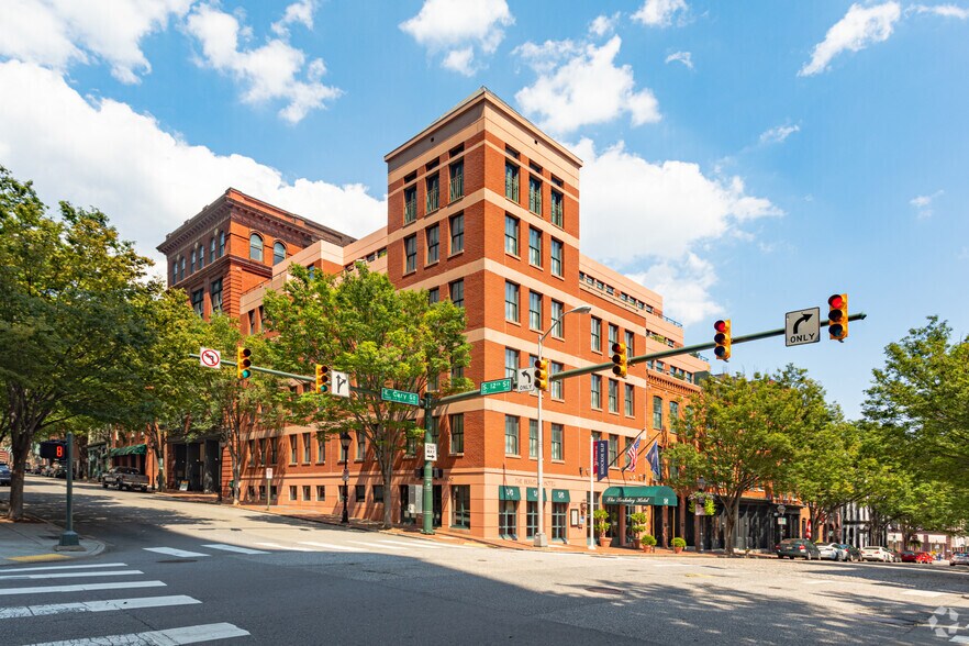 1200 E Cary St, Richmond, VA à louer - Photo de l’immeuble – Image 2 sur 7
